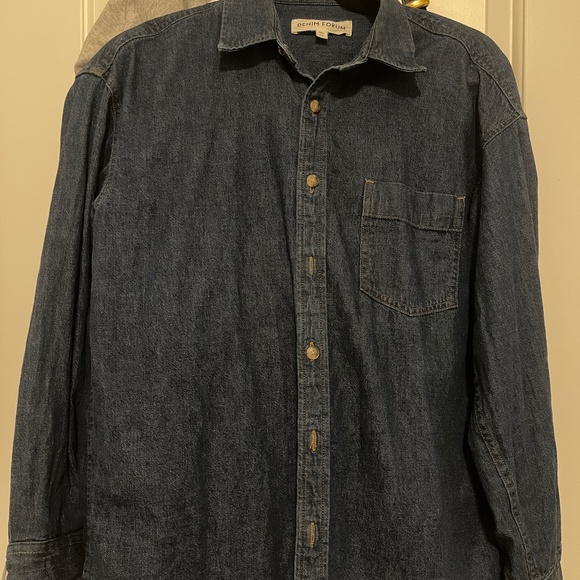 Aritzia Denim Forum The '80s Comfy Denim Shirt - Picture 2 of 2